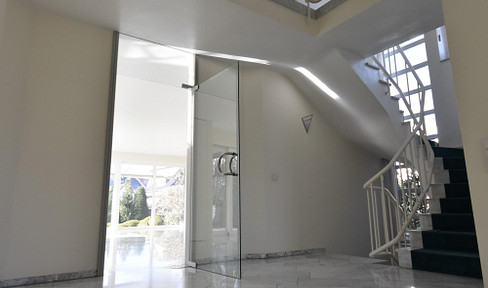Exclusive office and practice space in a prime location