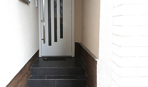 Located in the city center - 1 room in a shared apartment.
