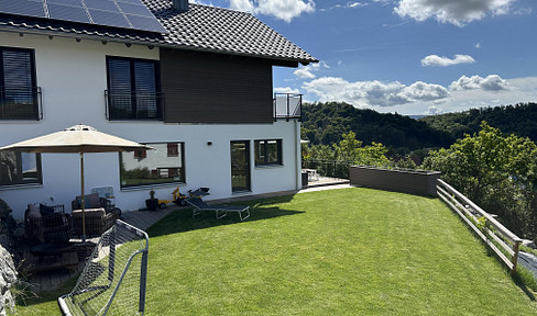 Modern dream home with granny apartment, south-facing & potential for 3 units