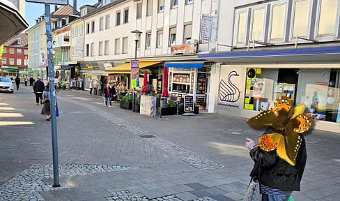DOB store, approx. 90 sqm, let Jan. 26, very well maintained, 1 a location pedestrian zone Solingen, good frequency
