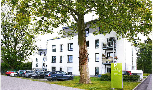 Senior-friendly apartment in an energy-efficient building, featuring 2.5 rooms with access to a garden, located in Waltrop.