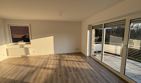 Bright 2-room apartment with a south-facing balcony and a fitted kitchenette, located close to the city center.