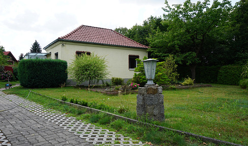 Schönes kleines und feines Einfamilienhaus mit Garage und Keller