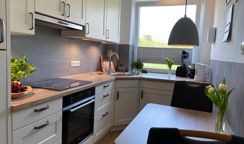 !!!RESERVED!!! 2.5-room apartment for sale from private owner - with balcony & high-quality refurbishment