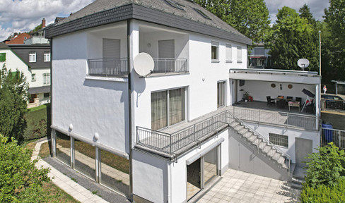 Geräumiges, vollständig renoviertes 6-Raum-Einfamilienhaus
