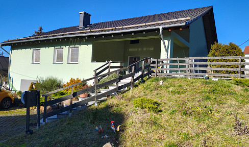 prov.frei: Comfortable and very large detached house on the edge of the forest