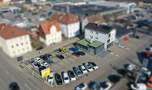 Gewerbe Immobilie mit zwei Familien Haus