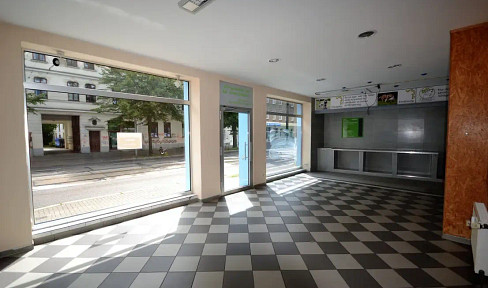 Beautiful store or office space