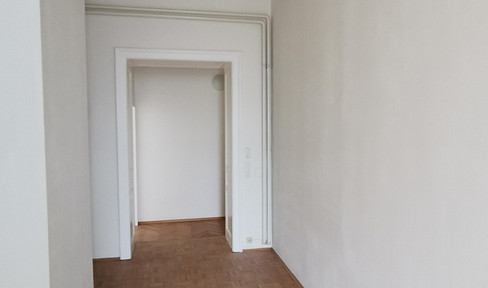 Große 3 Zimmer Wohnung - 131m² - direkt gegenüber der Universität