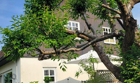 Detached house in the east of Hamburg with 6 rooms and a great garden