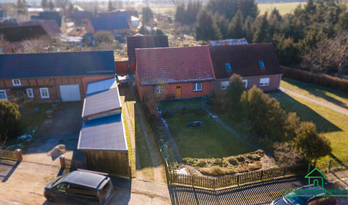 Doppelhaushälfte mit Scheune und Garten - für den Käufer provisionsfrei