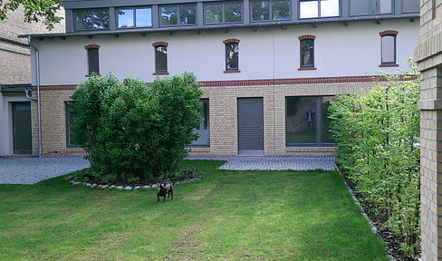 sonniges Wohnen mit Garten,ruhig , PKW-Stellplatz,Kiez/ Schlosspark nahe