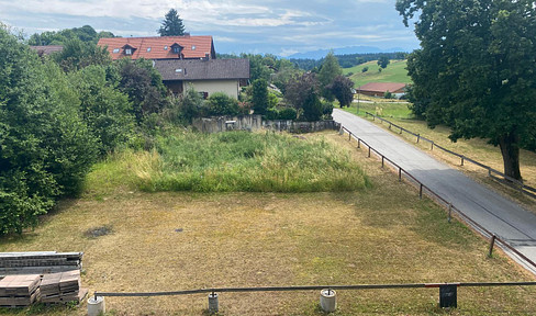 Traumhaftes Baugrundstück | Einfamilienhäuser oder Wohnanlage (akuell 14 genhem. Wohneinheiten)
