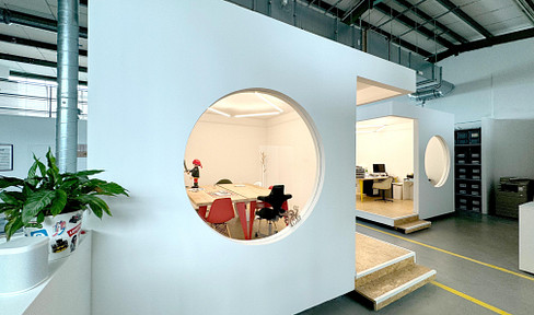 Centrally located, furnished commercial building with variable usage options in Witten-Stockum