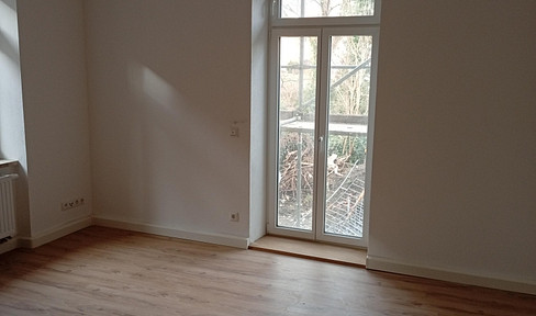 FIRST MOVING IN: Freshly renovated, bright, cozy 1 room apartment directly on the Wertach