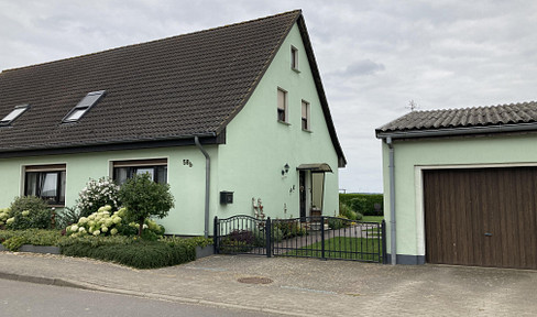Doppelhaushälfte