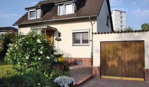 Zentral gelegenes und ruhiges Einzelhaus provisionsfrei zu verkaufen