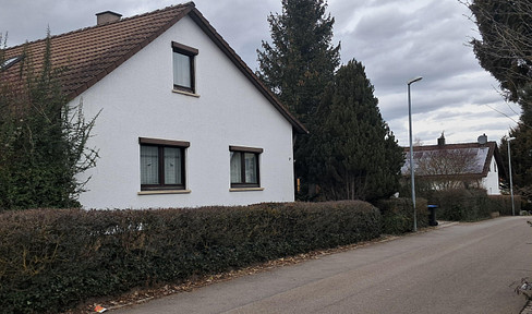 Detached 1 family house in a prime location in Gärtringen