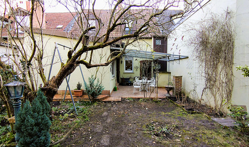 Historic town house in the heart of Frankenthal with secluded garden (commission-free)