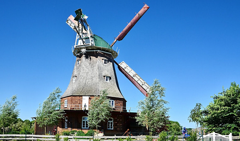 Wohnen in einer sanierten Holländerwindmühle an der Ostsee