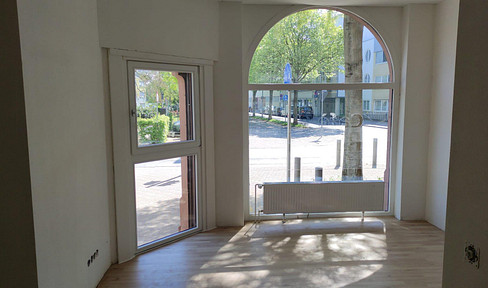 Erstbezug nach Sanierung – 4 ZKB EG Wohnung mit Terrasse in historischem Gebäude