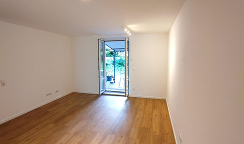 Cozy 2.5-room terrace apartment with private garden in lively Frankfurt-Nordend