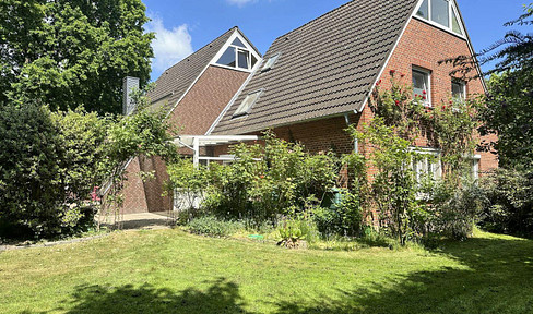 House with large and smaller residential unit - central, quiet, lucrative use, commission-free