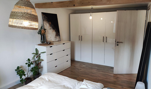4-room apartment in the pedestrian zone of Bayreuth, including a kitchen.