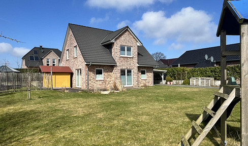 Family happiness without a realtor: Modern single-family home in Fahrdorf.