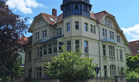 Exclusive office space for rent in a prestigious city villa - directly on the Eilenriede in Hanover