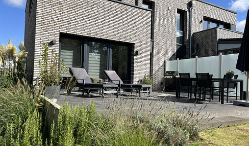 Summer on your own terrace - Energy-efficient maisonette apartment - As good as new