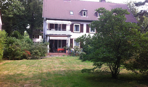 Capital investment or generational home, 2 vacant apartments (165 m² each) Ready-to-move-in estate