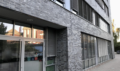 ** approx. 328 sqm I NEW BUILDING STANDARD I PROVISION-FREE **