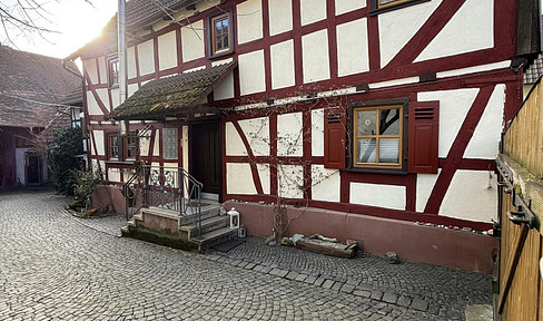 -RESERVIERT-PROVISIONSFREI- Liebevolle Hofreite mit Nebengebäuden und Garten in Ober-Widdersheim