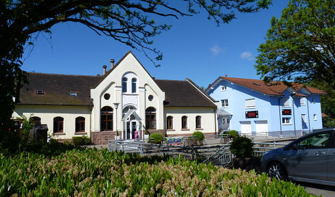 Hotel with restaurant & function room on its own island - near Europapark - commission-free!
