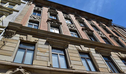 Prestigious residential and commercial building in the old town, Wilsdruffer Vorstadt, vacant