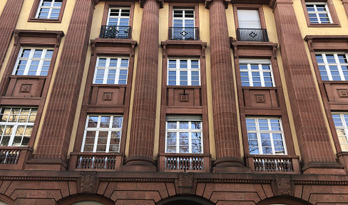 Tolle 2 Zimmer Altbau-Wohnung in Denkmal-Ensemble in Lu-Süd