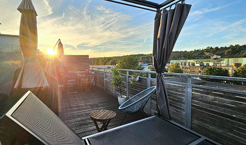 Moderne Maisonette Wohnung mit traumhaftem Blick auf Neckar und Weinberge