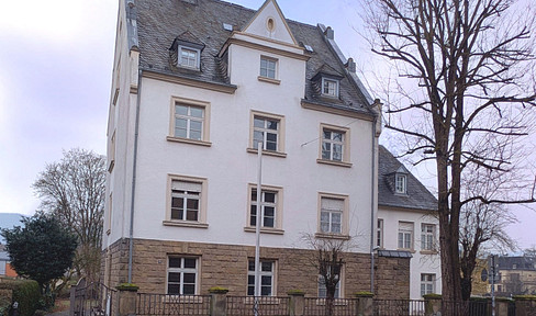 Prestigious office and residential building close to the city center - sale by highest bidder