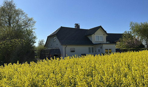 House in almost secluded location near Baltic Sea and Schlei - without estate agent