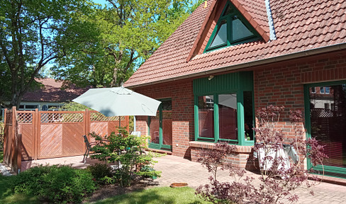 Top gepflegtes Einfamilienhaus: Im Sommer auf der eigenen Terrasse