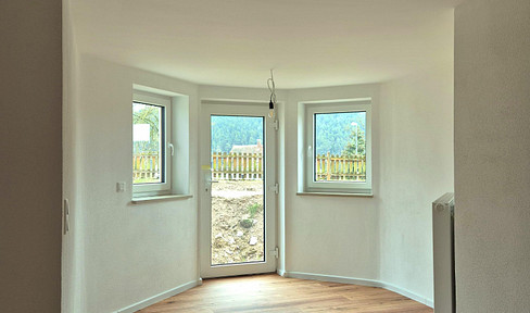 Fantastic 2-room apartment with garden and parking space | First occupancy after complete refurbishment