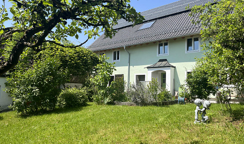 LIEBHABEROBJEKT - Beautiful ecologically renovated farmhouse to live self-sufficiently