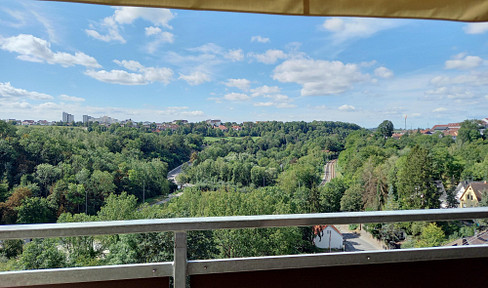 Renovierte Wohnung in Höfingen mit großem Südbalkon und Weitblick