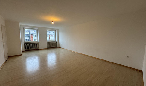 Central 1-room apartment in the heart of Munich-Schwabing, TOP location, U3/U6, elevator