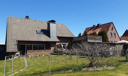 Detached house with granny apartment in idyllic, rural location