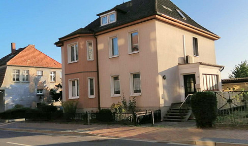 For sale: Town house with two residential units, garden, garage/workshop, cellar and carport