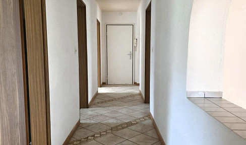 Große Wohnung, nur Minuten von Würzburg entfernt