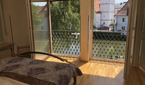 100 m2 luxury apartment 1A location center FFB - commercially usable