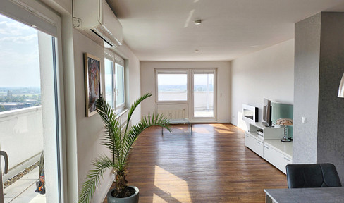 Direkt vom Eigentümer! Renovierte Penthouse-Wohnung in Weinheim-West mit Weitblick!